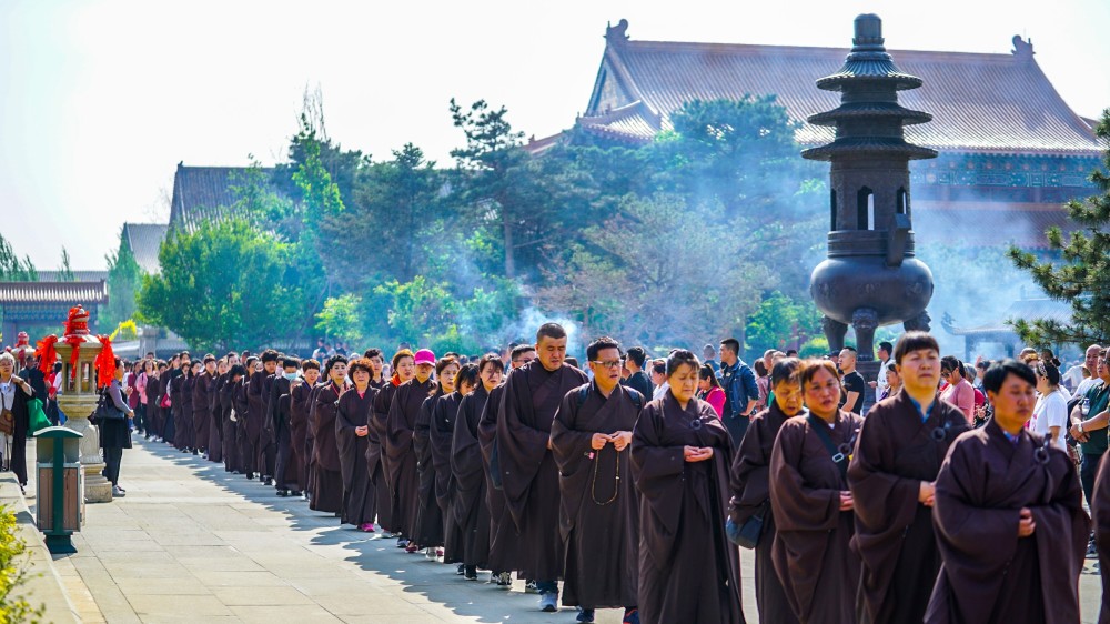 恭迎佛诞,浴佛洗心,实拍长春万寿寺四月初八浴佛节法会