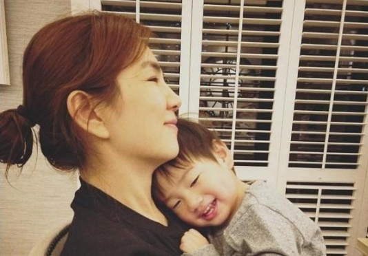 1 / 65月12日母亲节,ella(陈嘉桦)在社交网络上发布了一篇长文讲述了