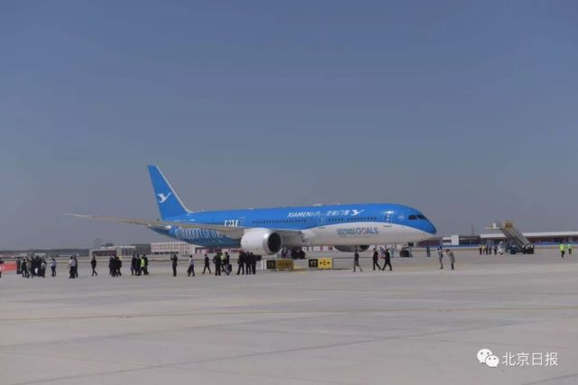 东航,南航和厦航分别派出a380,a350-900,b747-8,b787-9等旗舰机型执行