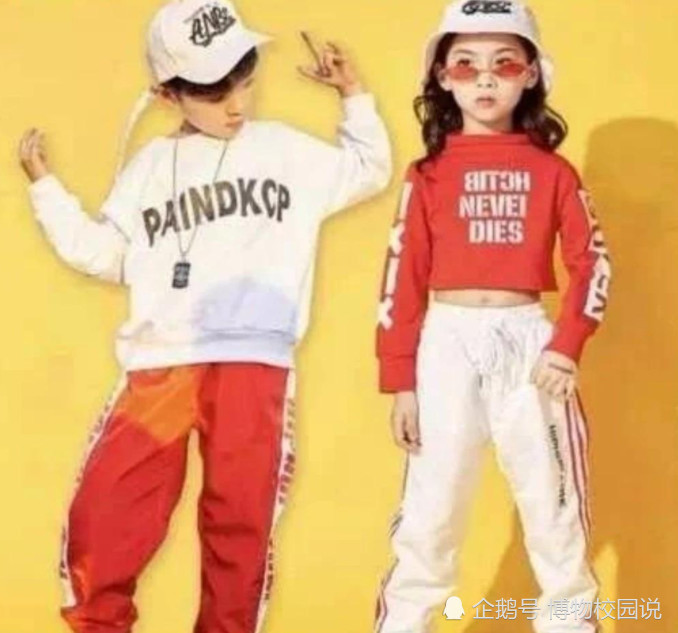 幼儿园订做六一服装,家长提出意见后,该老师表