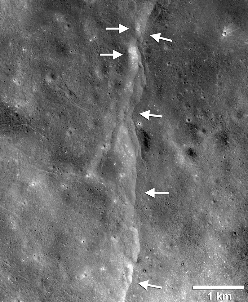 NASA：月球正在冷却变得越来越小 网友：连月球都在瘦身(图3)