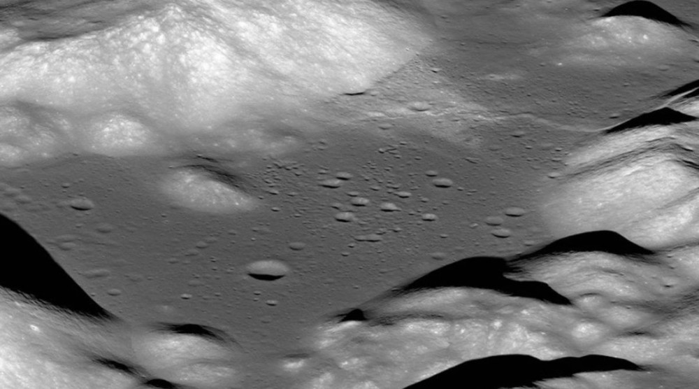 NASA：月球正在冷却变得越来越小 网友：连月球都在瘦身(图2)