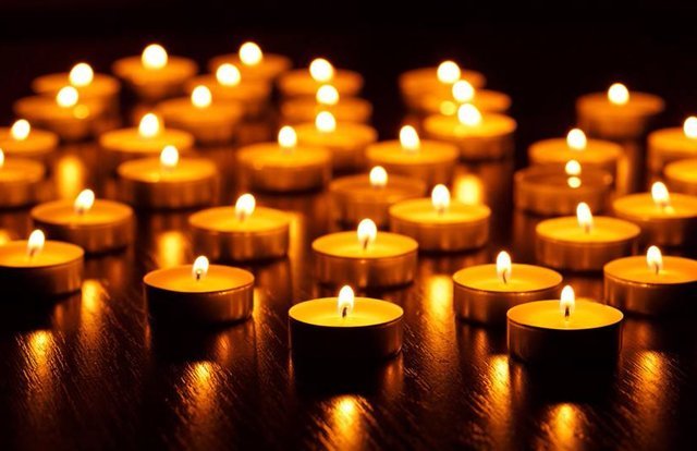 顾叔叔过世一年多了.我是从顾颖的朋友圈,发现叔叔已经去世的.