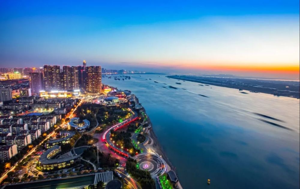 皖江风景道儒士匠心传千古八百里皖江浪淘沙