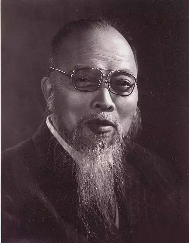 钱镜塘|一生捐赠文物3900余件，16辆卡车7天7夜运完，六莹堂主何许人也？