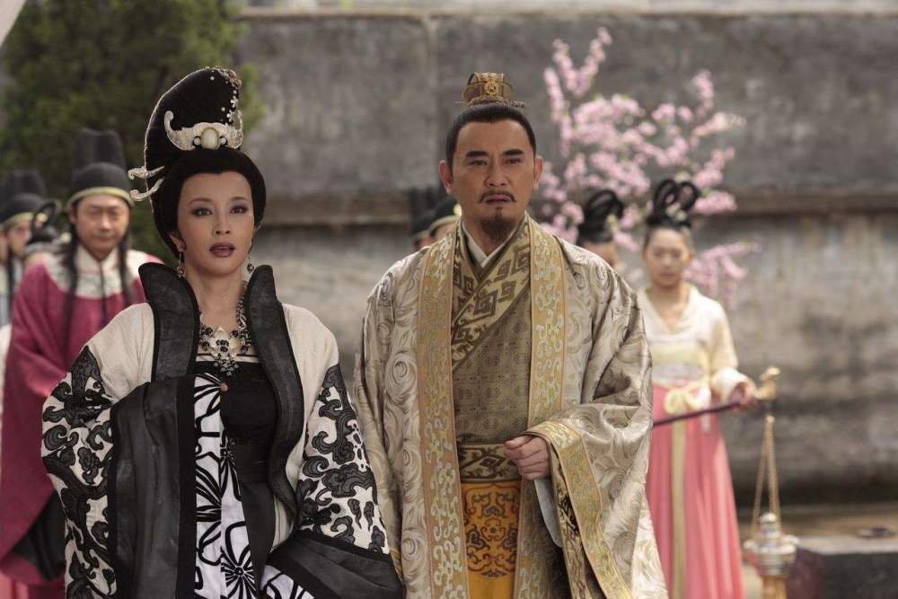 刘晓庆|65岁刘晓庆仍以少女形象露面，新剧惊艳却让人硌得慌，服老吧！