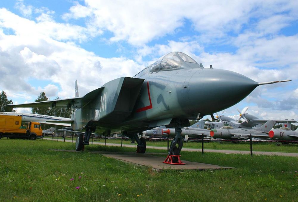 雅克201重现隐身设计垂直起降f35b迎来最大挑战