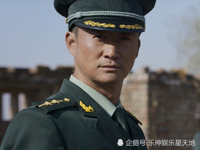 战狼2恶霸开发商说冷锋有枪为什么冷锋不解释答案让人泪崩