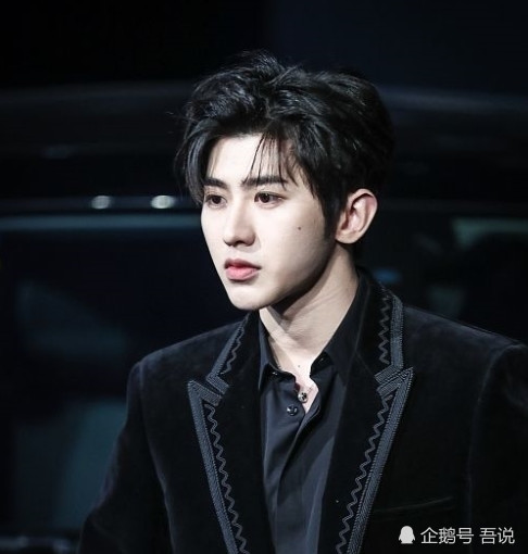 蔡徐坤代言NBA打球被吐槽后,火箭少女走上火