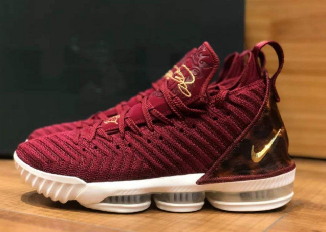 减震性能超强的球鞋:LBJ16碾压AJ,耐克HD