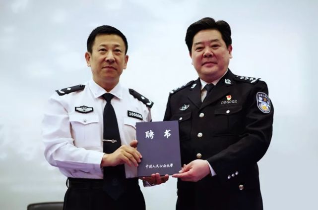 5月5日, 长春市公安局党委委员,副局长刘省伦率专案组成员应邀来到