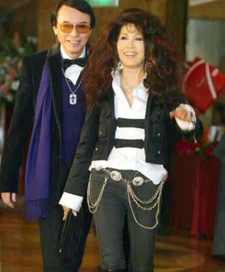 然而,欧阳菲菲在事业当红期,却选择远嫁日本.