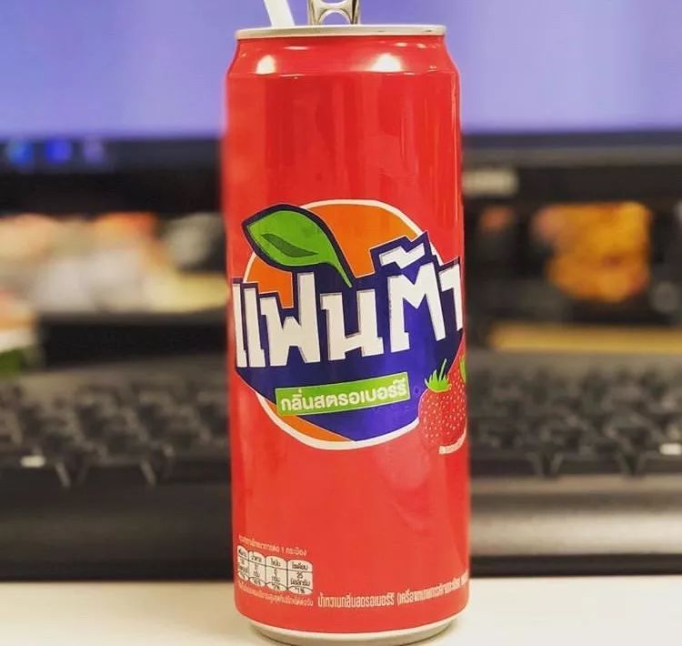 这些颜色的泰国饮料,都喝过吗?