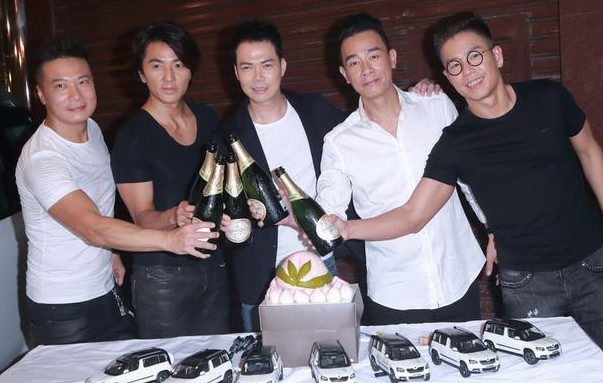 当年古惑仔剧组有多"穷"?一张照片告诉你,怪不得会掀桌子