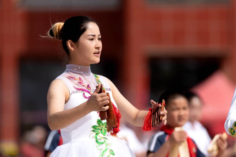 博湖县上百人齐打快板,这场面壮观了