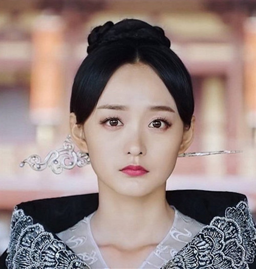 何泓姗又一部新剧将播,看清男主颜值,网友:这把狗粮我吃了!