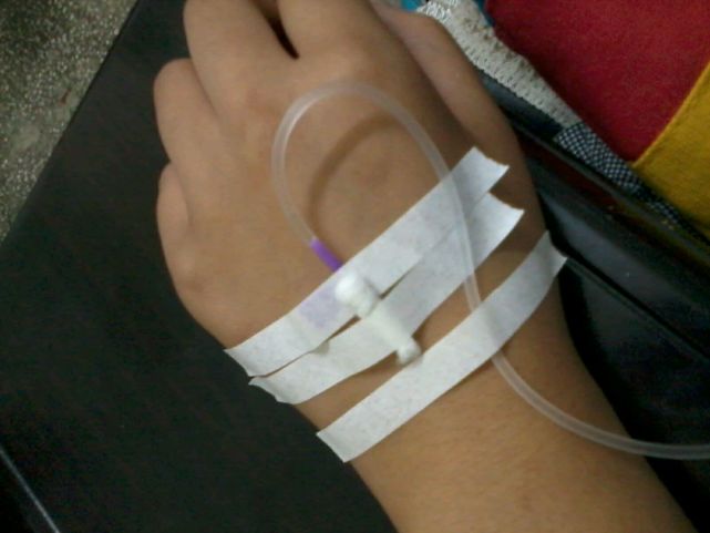 首先,痛是肯定会的,毕竟注射死刑要打针,但是就跟蚊子叮一口一般可以