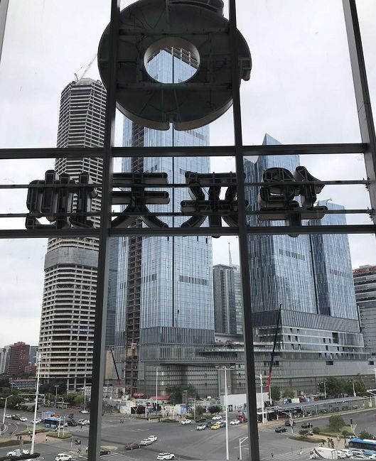 六合的欢乐港二期;城东的麒麟荔枝广场;尧化门金地广场;江浦虹悦城