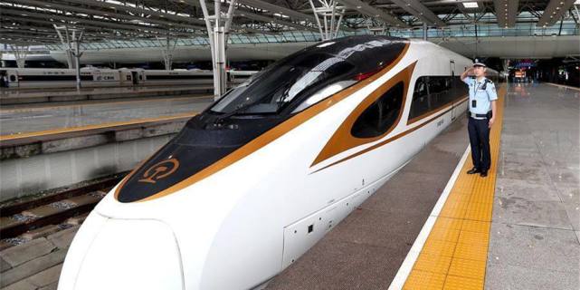 都属于高铁,到底和谐号和复兴号有什么区别?看完终于明白了!