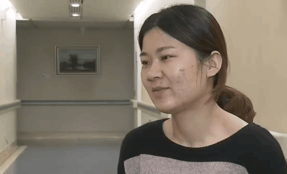 90后帅小伙冲入火海救妻,妻子无恙,阴差阳错他却成最伤心的痛