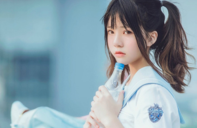 16岁清纯小姐姐特美图集,找到了恋爱的感觉