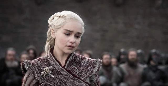 雪诺杀龙妈的结局惹众怒,但作者表示最后两卷小说不会有太大改动