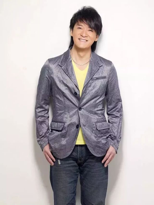 周华健:我们走过的时光,有风就有雨