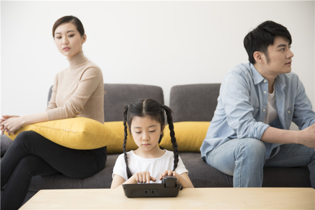 老公工资不高 我精打细算过日子 远嫁姑姐回趟家 我才知上当了 腾讯网