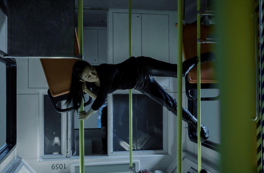 天水围反转轻铁 张晋打陈钰芸:很刺激