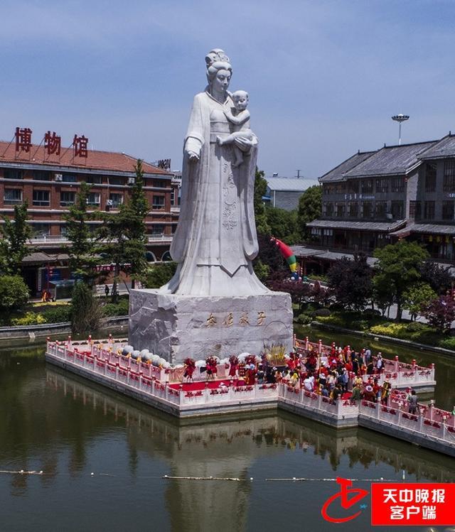 平輿上河城位於河南省駐馬店市平輿縣境內,又名平輿清河旅遊文化風景