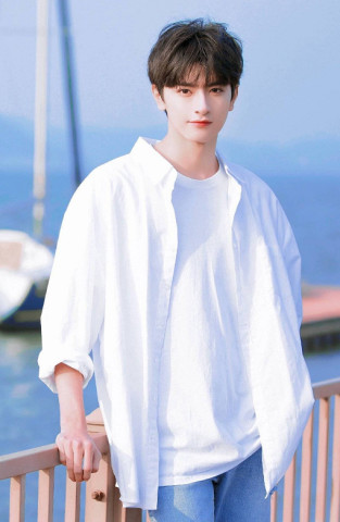 本以为车银优弟弟够帅了,看到林一的弟弟,这是