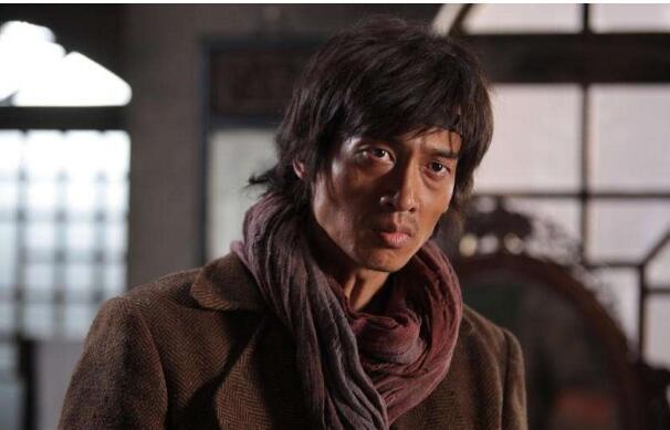 该剧除了主演们光芒四射之外,配角们也获得不少好评,比如水伯的扮演者