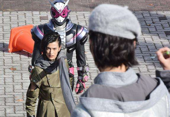 假面骑士:难怪白沃茨不做他卧底,得知真正原因后,不愧是好基友