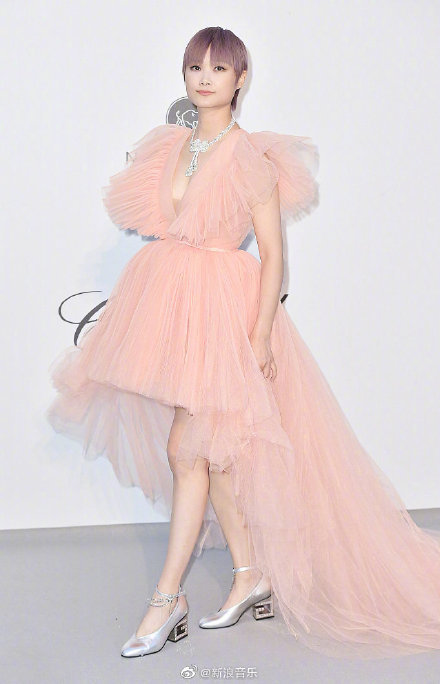 春春,你为什么要穿品如的衣服