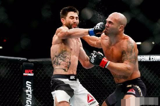 托尼·贾在UFC中是什么水平?专家一席话让人