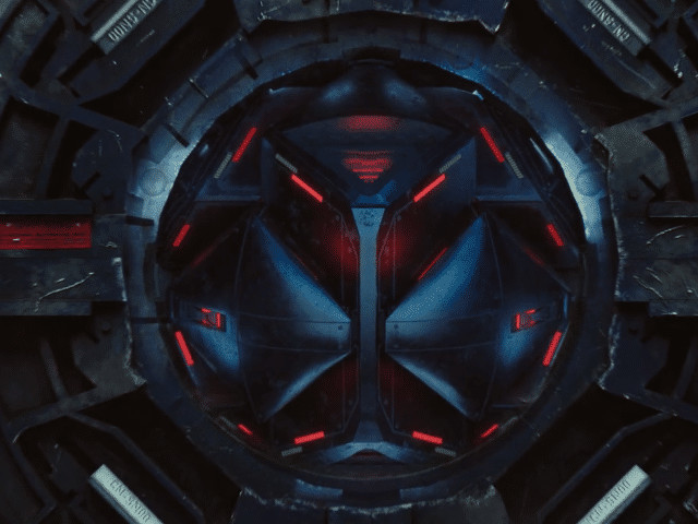 流浪地球:王磊任务失败,为什么要打爆火石,其实她有自己的苦衷