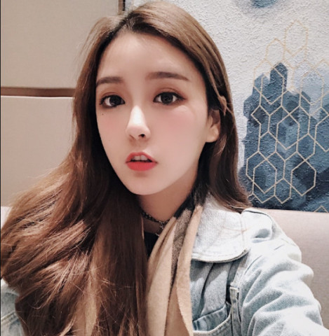 Rita解说大学LOL被曝真实身高,得知她的身高,