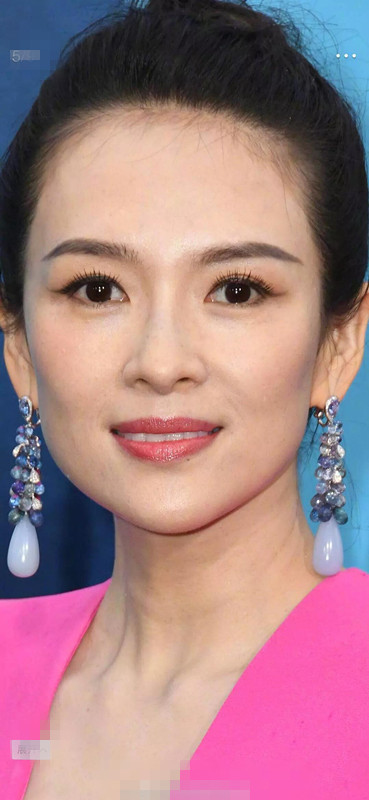 章子怡眼白处有一颗痣曾被网友猜测被下了降头旧照揭真相