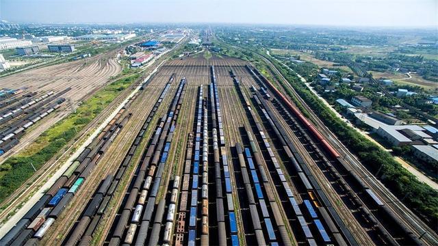 亚洲最大的火车编组站,也是重要的交通枢纽,就在中国