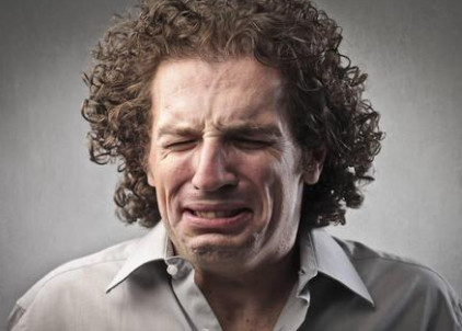 运气测试4个男人你认为哪个在假哭测你身边会不会有小人