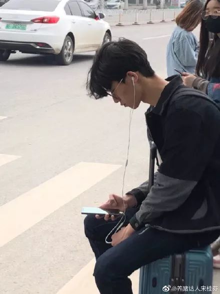 这些民间帅哥要是参加选秀,各个都能出道吧?