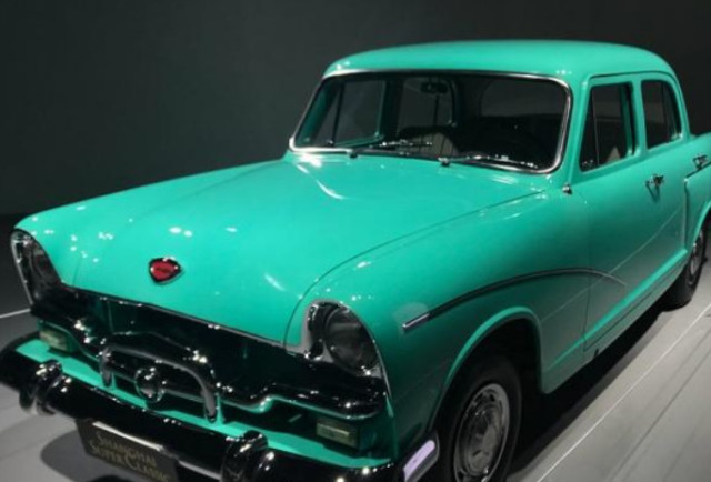 曾经的国产公务用车,地位不输红旗,坐过它的最小也是80后了!