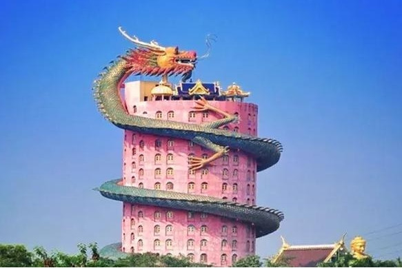 中国神话传说中的动物——龙,为何会盘踞在泰国的建筑上