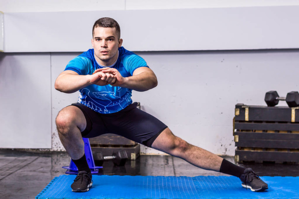 膝关节强化训练9个动作锻炼腿部肌肉保护膝关节让你更健康