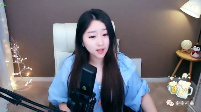 这首歌超级火了,一首王琪歌曲《万爱千恩》,菲