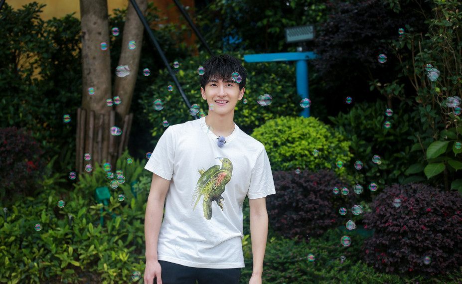 牛骏峰新剧《班长殿下》定档,首担男主角,上演傲娇校草追爱记