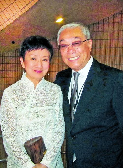 差9岁夫妻 结婚25年恩爱如初 今她优雅老公85岁仍在拍戏