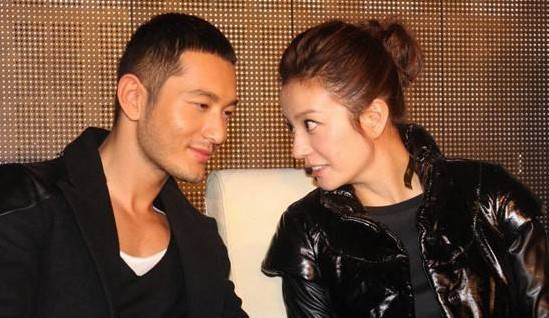 黄晓明大学喜欢赵薇,为何追不上?看他20年前的