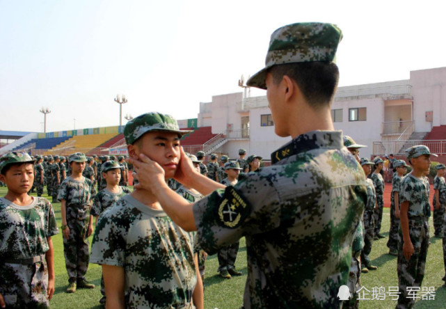 请来的军训教官,在部队里一般都是啥级别?有的