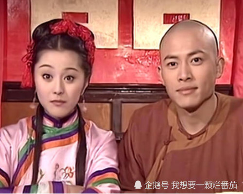 还记得《还珠格格》的“柳青”吗?如今变化巨大，长相神似郭德纲